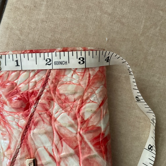 Ladies coral-colored and white leather Brahmin wallet - Picture 5 of 5